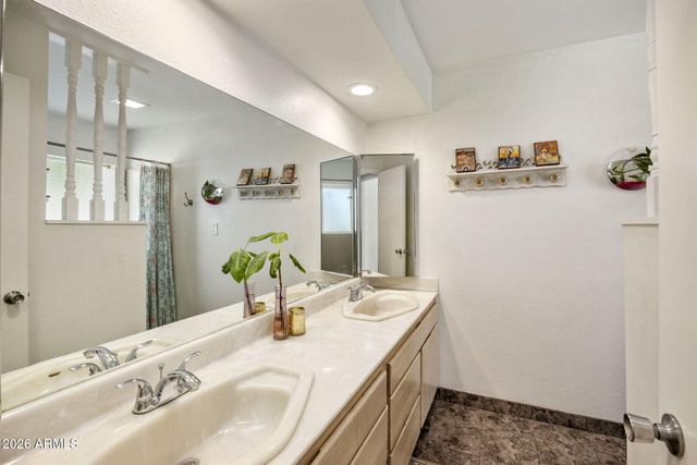 52 W THUNDERBIRD Road, Phoenix, AZ 85023
