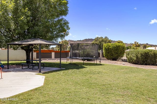 52 W THUNDERBIRD Road, Phoenix, AZ 85023