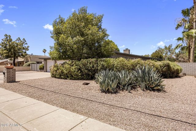 52 W THUNDERBIRD Road, Phoenix, AZ 85023