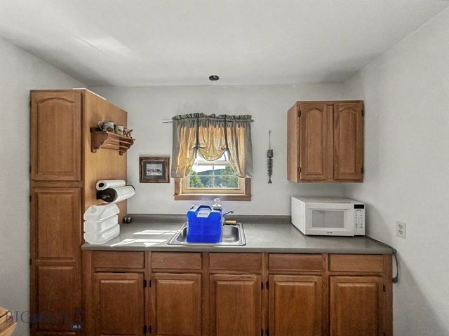 30 Bunks Trail, Ennis, MT 59729