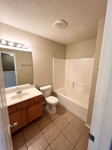 5752 Giddyup Lane, Fort Worth, TX 76179