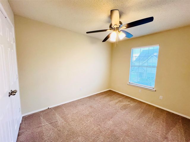 5752 Giddyup Lane, Fort Worth, TX 76179
