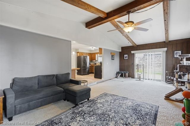 17592 Knollwood Drive, Clinton Township, MI 48038