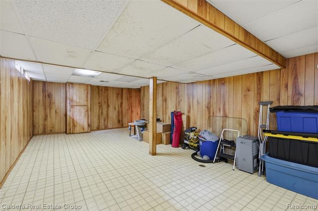 17592 Knollwood Drive, Clinton Township, MI 48038