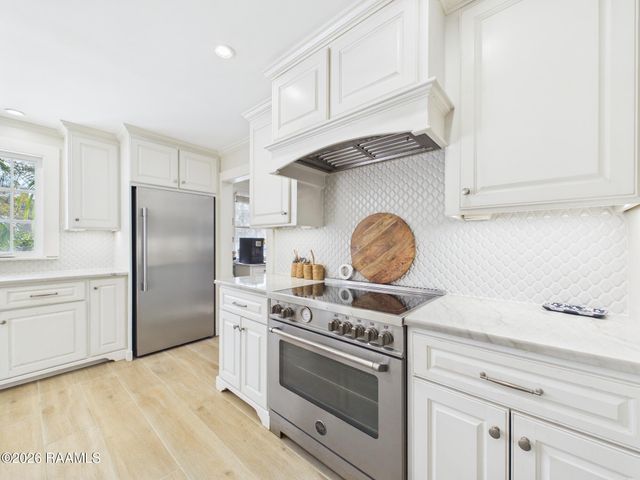 106 Redwing Circle, Lafayette, LA 70503