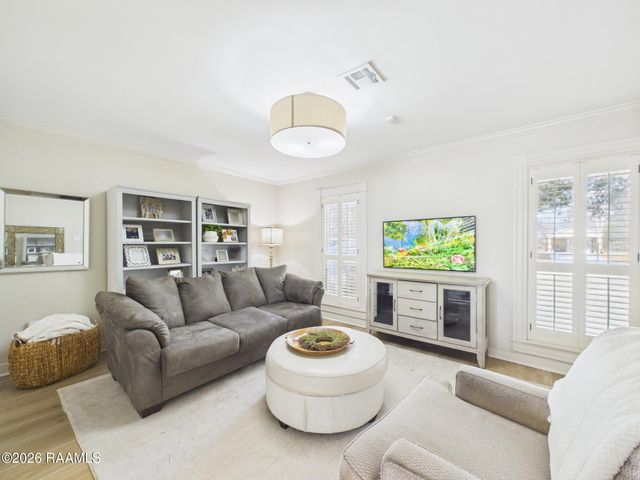 106 Redwing Circle, Lafayette, LA 70503