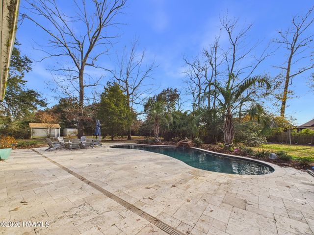 106 Redwing Circle, Lafayette, LA 70503