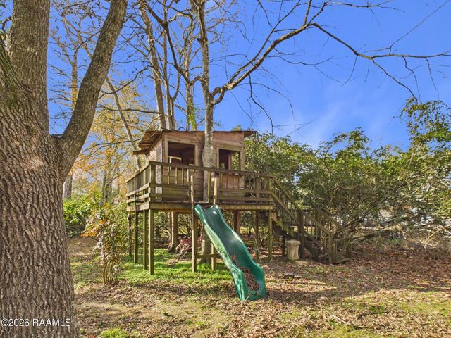 106 Redwing Circle, Lafayette, LA 70503