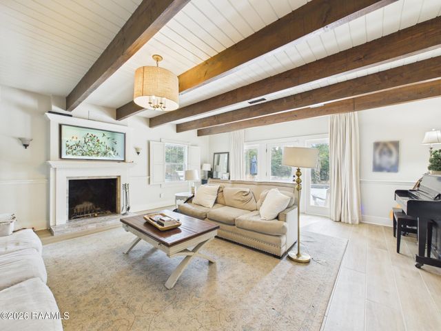 106 Redwing Circle, Lafayette, LA 70503