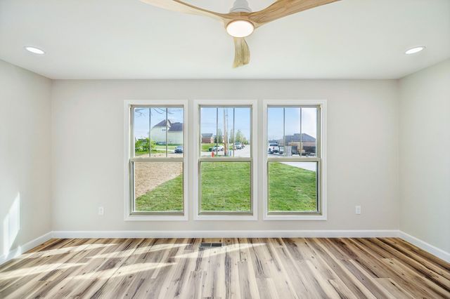 211 Majestic Dr, Decherd, TN 37324