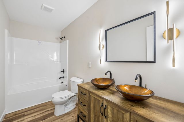 211 Majestic Dr, Decherd, TN 37324