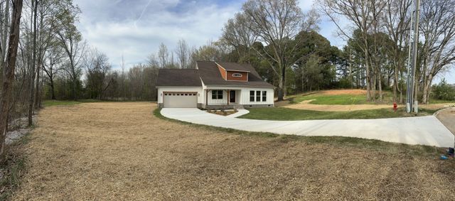 211 Majestic Dr, Decherd, TN 37324