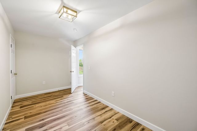 211 Majestic Dr, Decherd, TN 37324