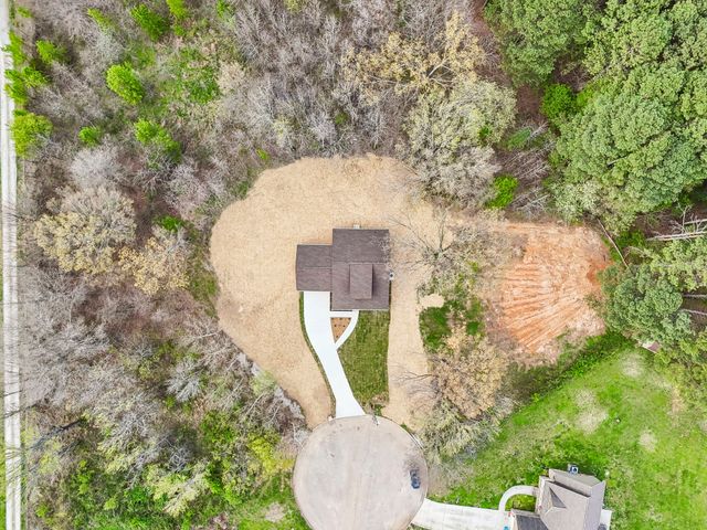 211 Majestic Dr, Decherd, TN 37324