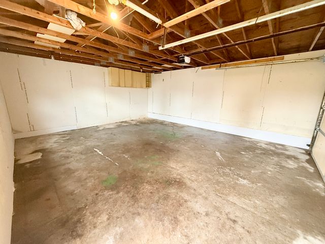 3814 10th Avenue Court, Moline, IL 61265