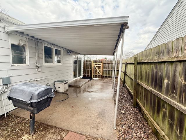 3814 10th Avenue Court, Moline, IL 61265