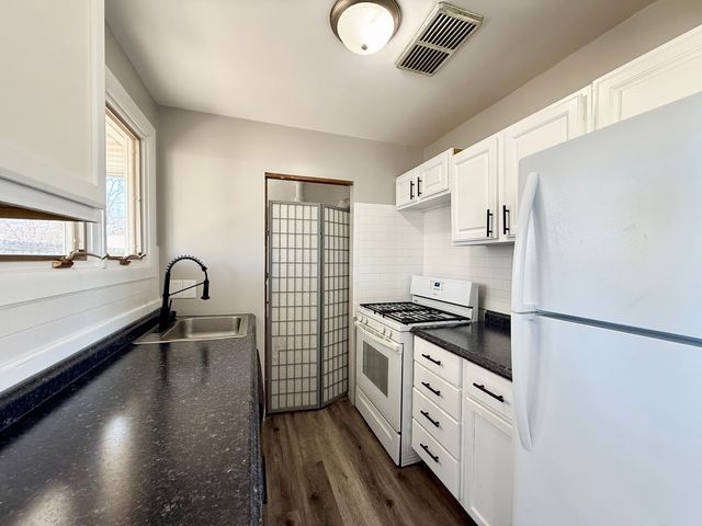 3814 10th Avenue Court, Moline, IL 61265