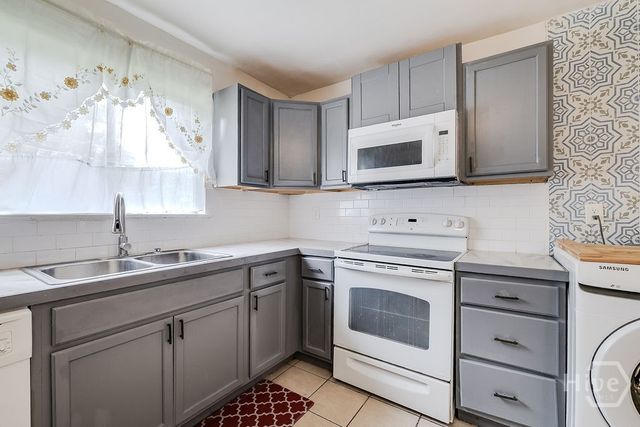 527 Tibet Avenue 11, Savannah, GA 31406