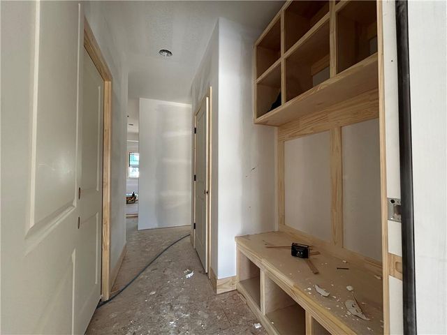 2605 NE Crestview Street, Blue Springs, MO 64029