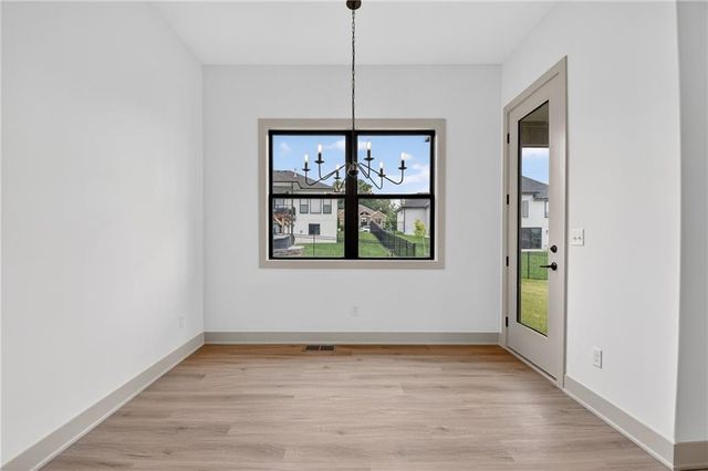 2605 NE Crestview Street, Blue Springs, MO 64029