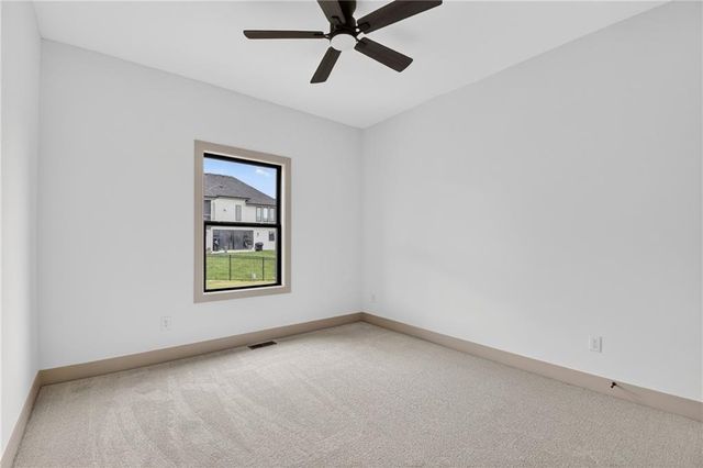 2605 NE Crestview Street, Blue Springs, MO 64029