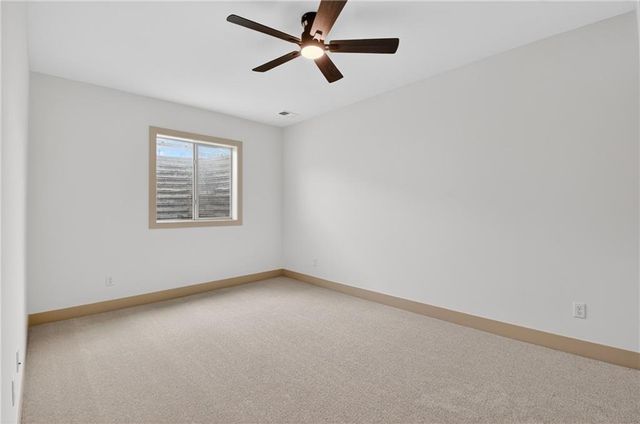 2605 NE Crestview Street, Blue Springs, MO 64029