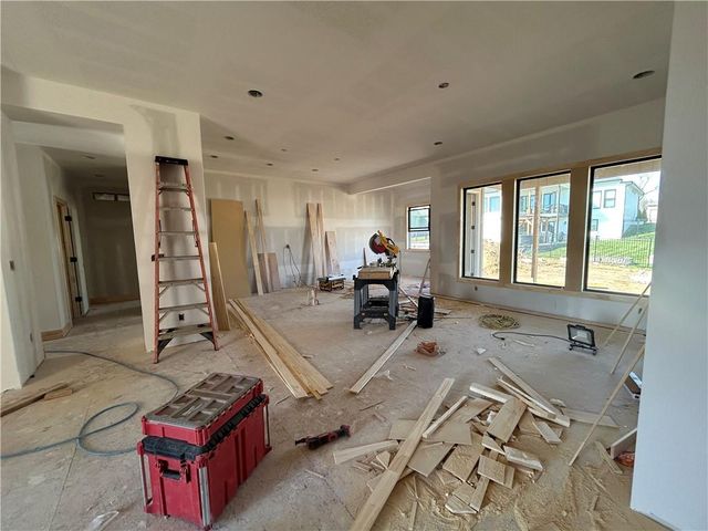 2605 NE Crestview Street, Blue Springs, MO 64029