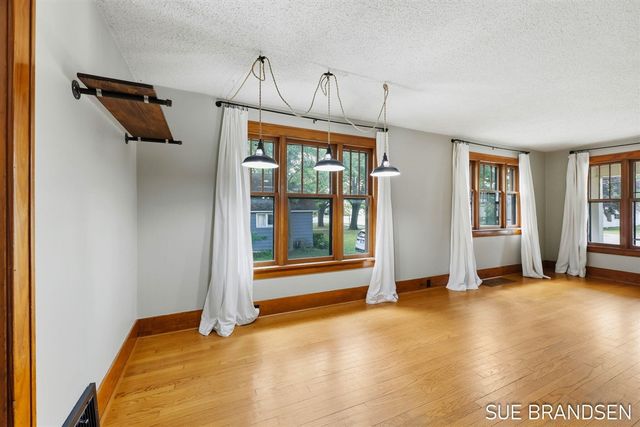 357 N State Street, Zeeland, MI 49464