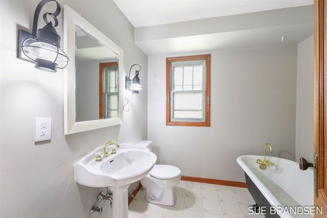 357 N State Street, Zeeland, MI 49464