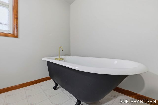357 N State Street, Zeeland, MI 49464