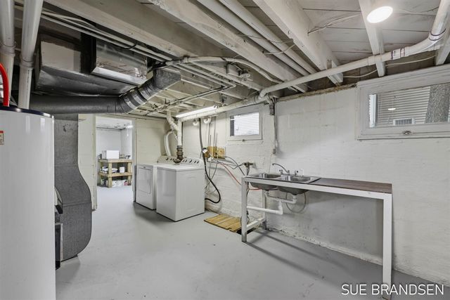 357 N State Street, Zeeland, MI 49464
