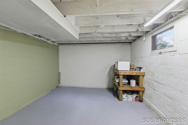 357 N State Street, Zeeland, MI 49464