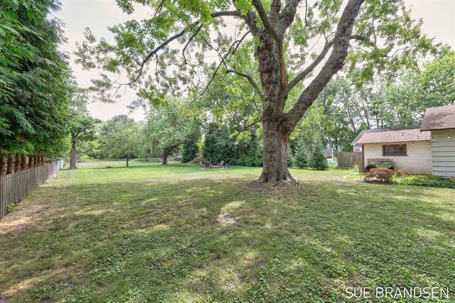 357 N State Street, Zeeland, MI 49464