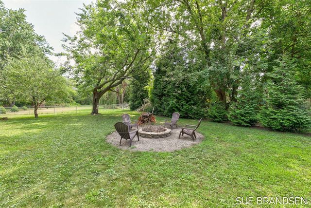 357 N State Street, Zeeland, MI 49464