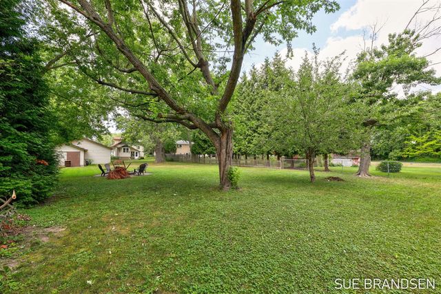 357 N State Street, Zeeland, MI 49464