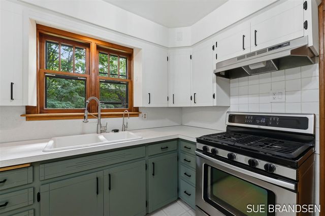 357 N State Street, Zeeland, MI 49464