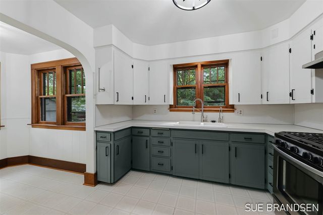 357 N State Street, Zeeland, MI 49464
