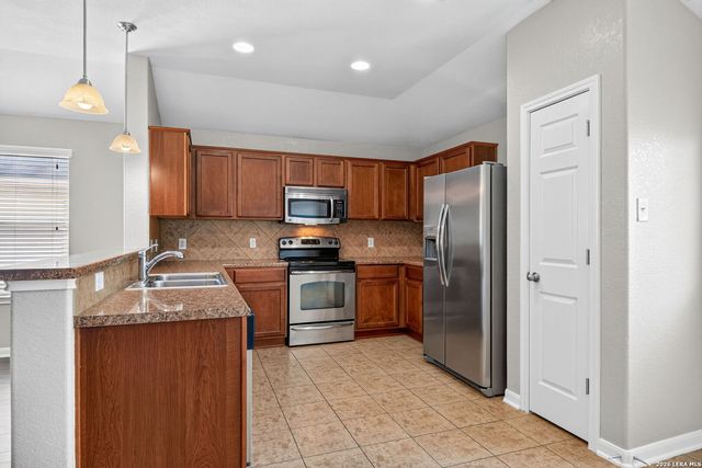 368 WAGON WHEEL WAY, Cibolo, TX 78108