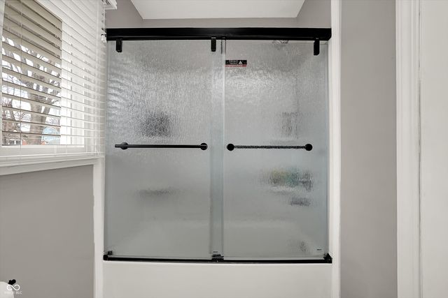 470 Robbins Drive, Greenwood, IN 46142