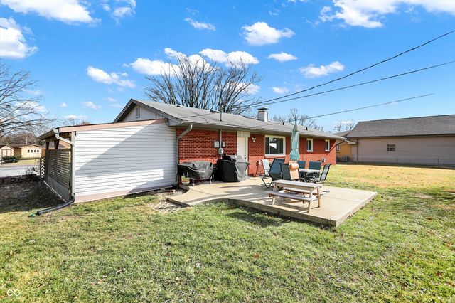 470 Robbins Drive, Greenwood, IN 46142