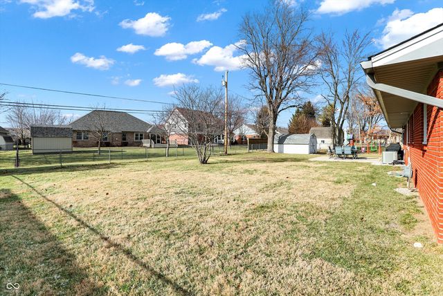 470 Robbins Drive, Greenwood, IN 46142