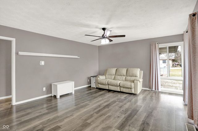 470 Robbins Drive, Greenwood, IN 46142