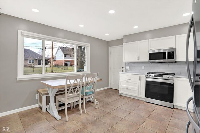 470 Robbins Drive, Greenwood, IN 46142