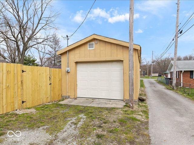 2917 Huntsville Road, Pendleton, IN 46064