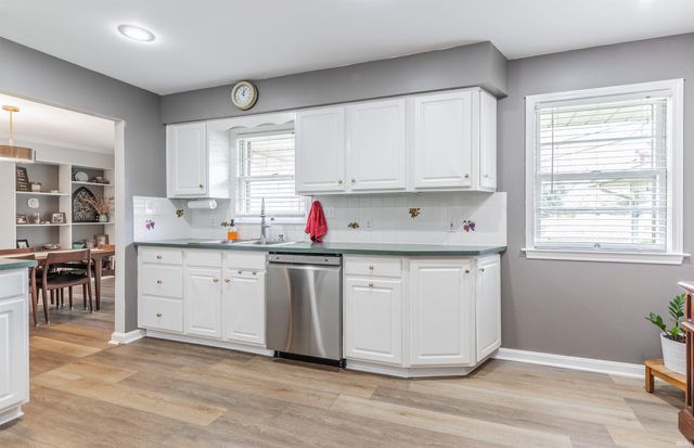 1551 Greenfield Road, Evansville, IN 47715