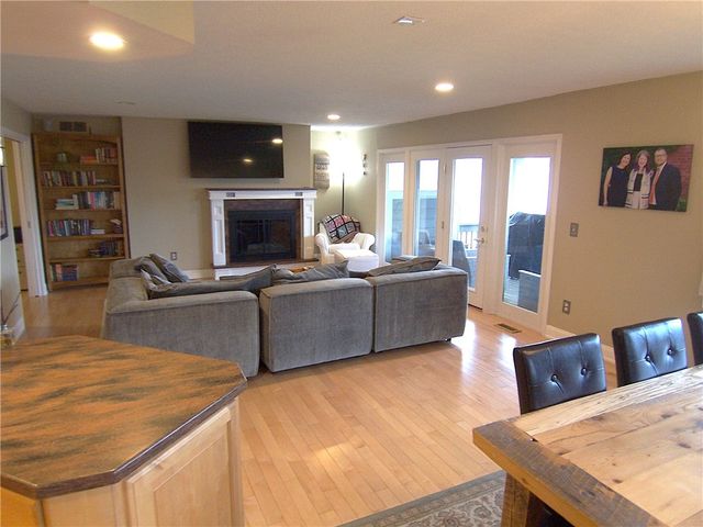 10 Mountain Ash Trl, Webster, NY 14580