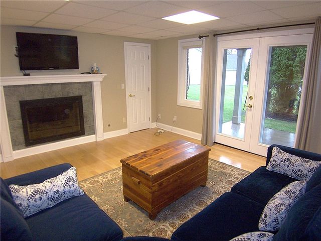 10 Mountain Ash Trl, Webster, NY 14580