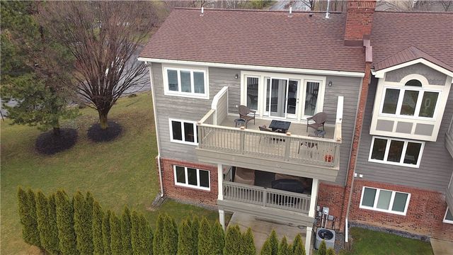 10 Mountain Ash Trl, Webster, NY 14580