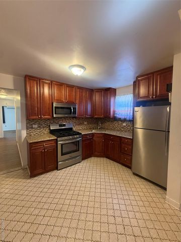 849 E 221st Street, Bronx, NY 10467
