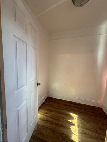 849 E 221st Street, Bronx, NY 10467